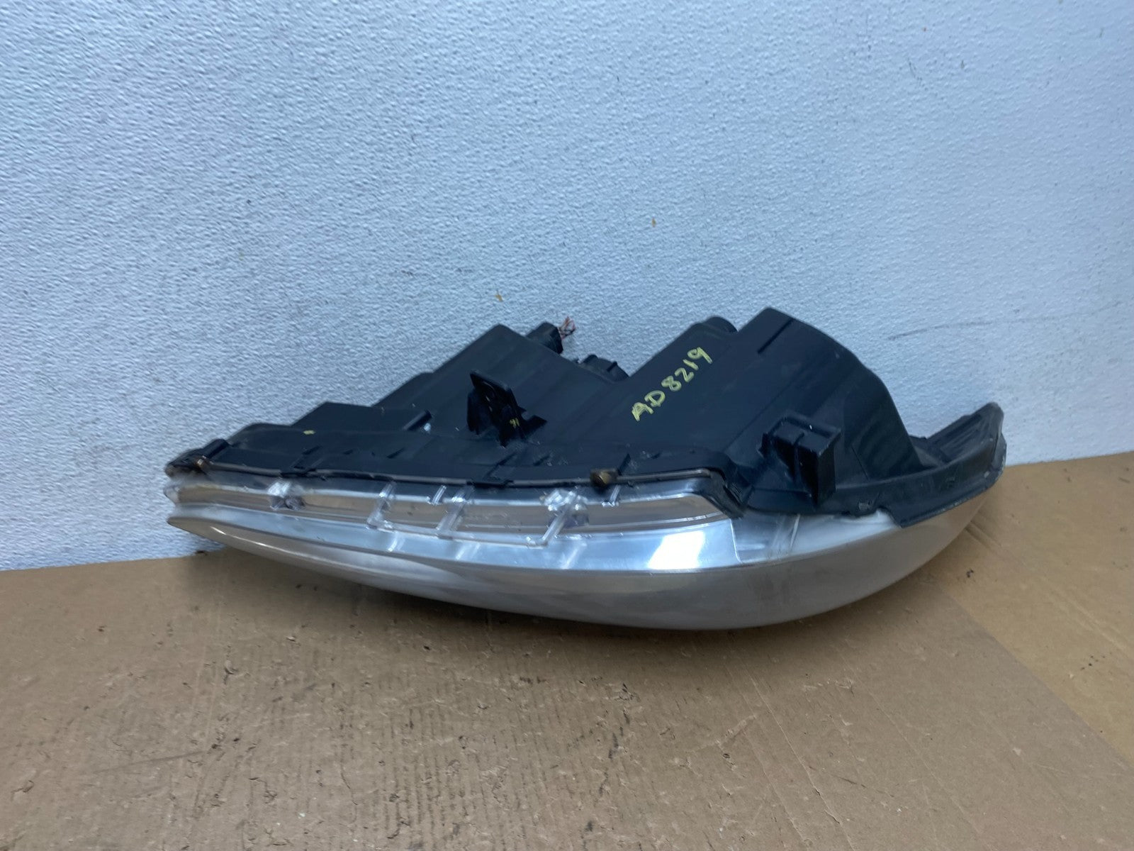 2011 - 2014 Hyundai Sonata Right Passenger Rh Side Headlight Halogen AD8219 DW7