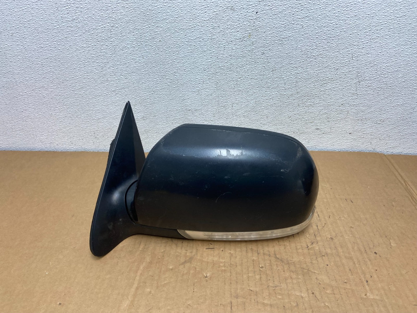 2007 to 2012 Hyundai Veracruz Left Driver View Turn Sgn Door Mirror AC757 DW0