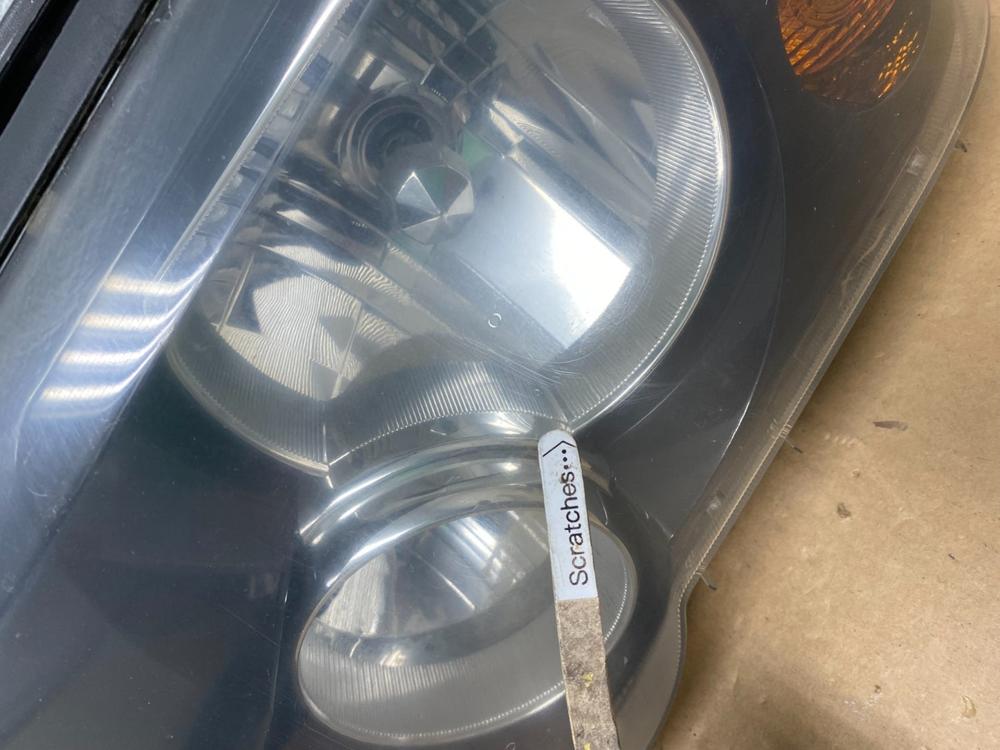 2003-2004 Land Rover Discovery Left+Right Set Halogen Headlights AD3044 DG4