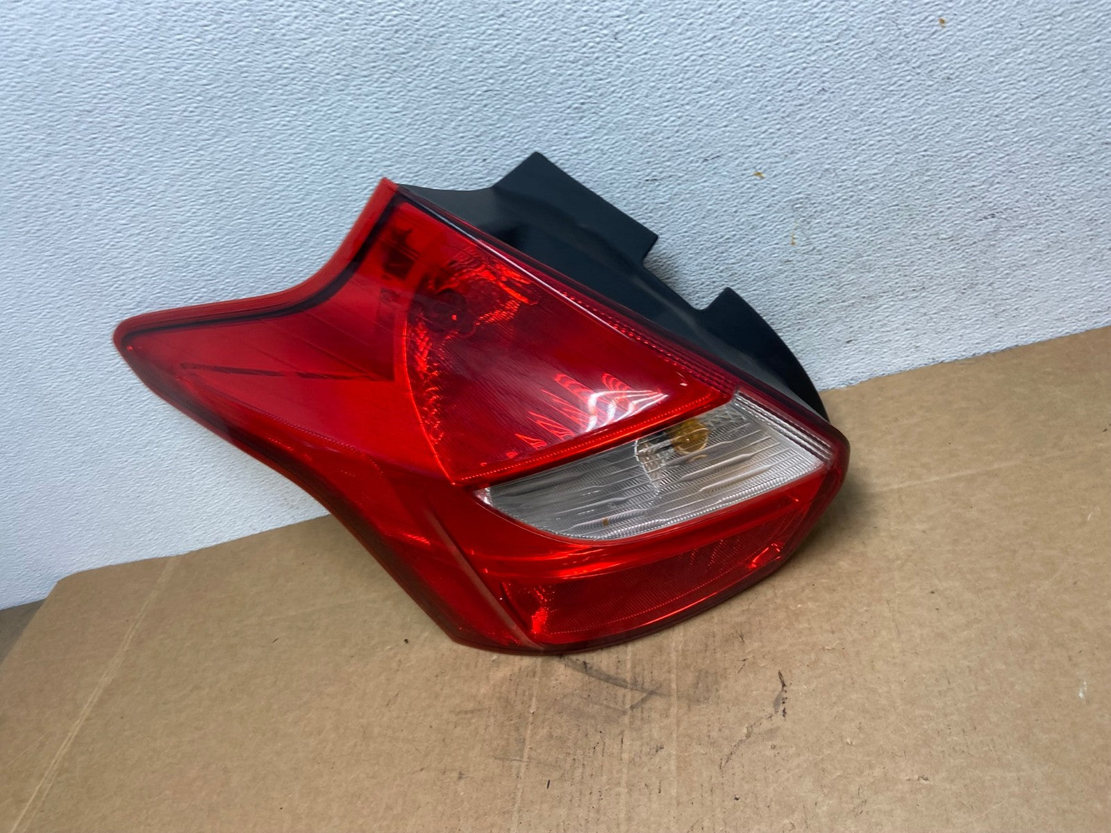 2012 2013 2014 Ford Focus Tail Light Hatchback Left Driver Lh Side AD6004 LK1