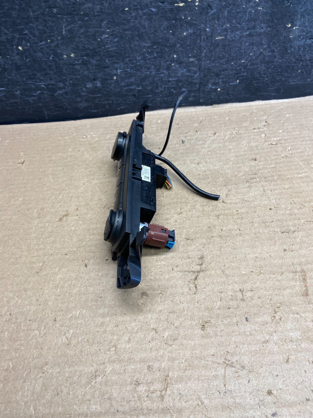 2007 - 2014 Chevrolet Tahoe Yukon Pedal Traction Control Switch AH3951 DG2