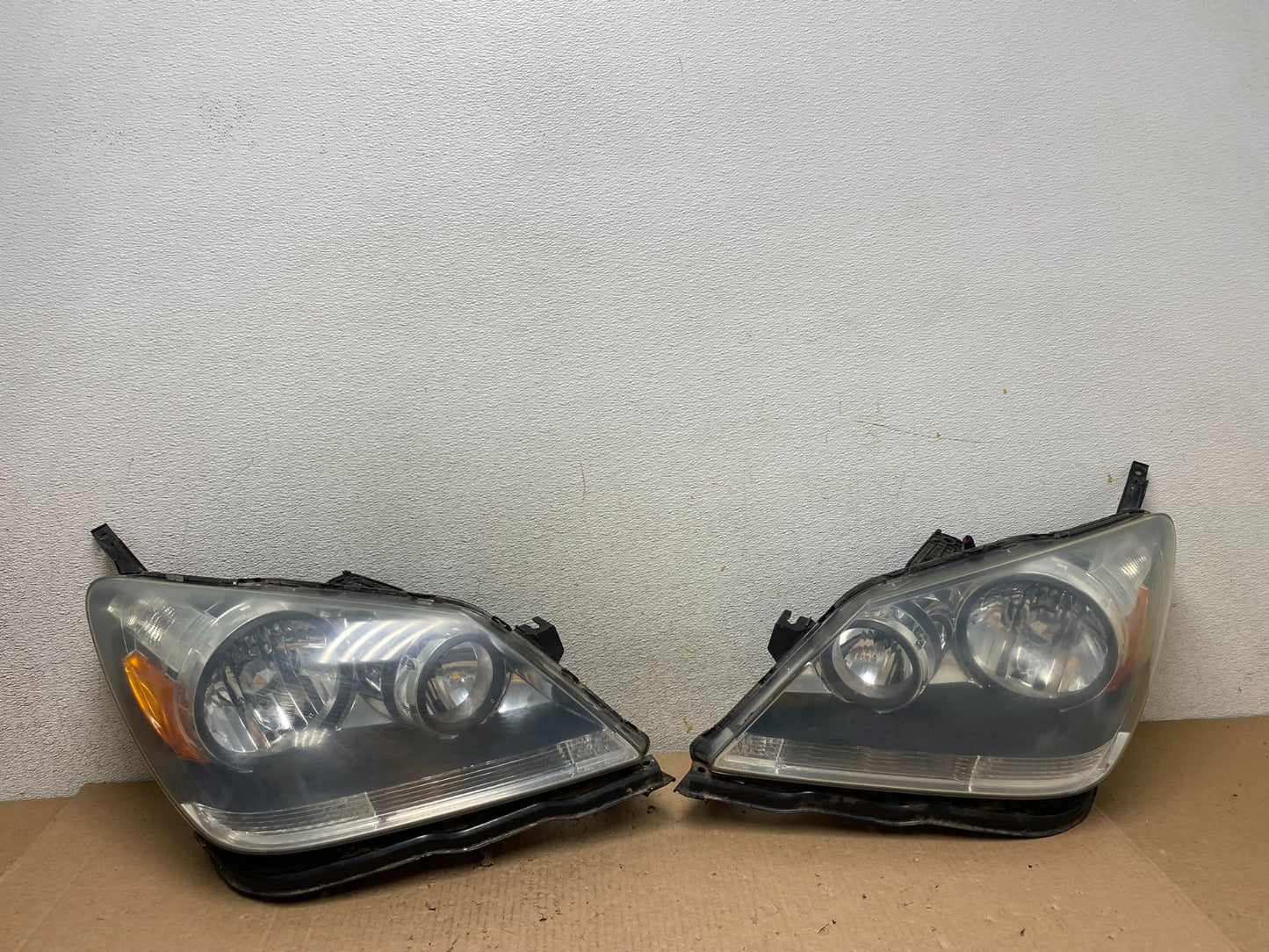 2005 2006 2007 Honda Odyssey Left+Right Set Halogen Headlights P9471 DW0