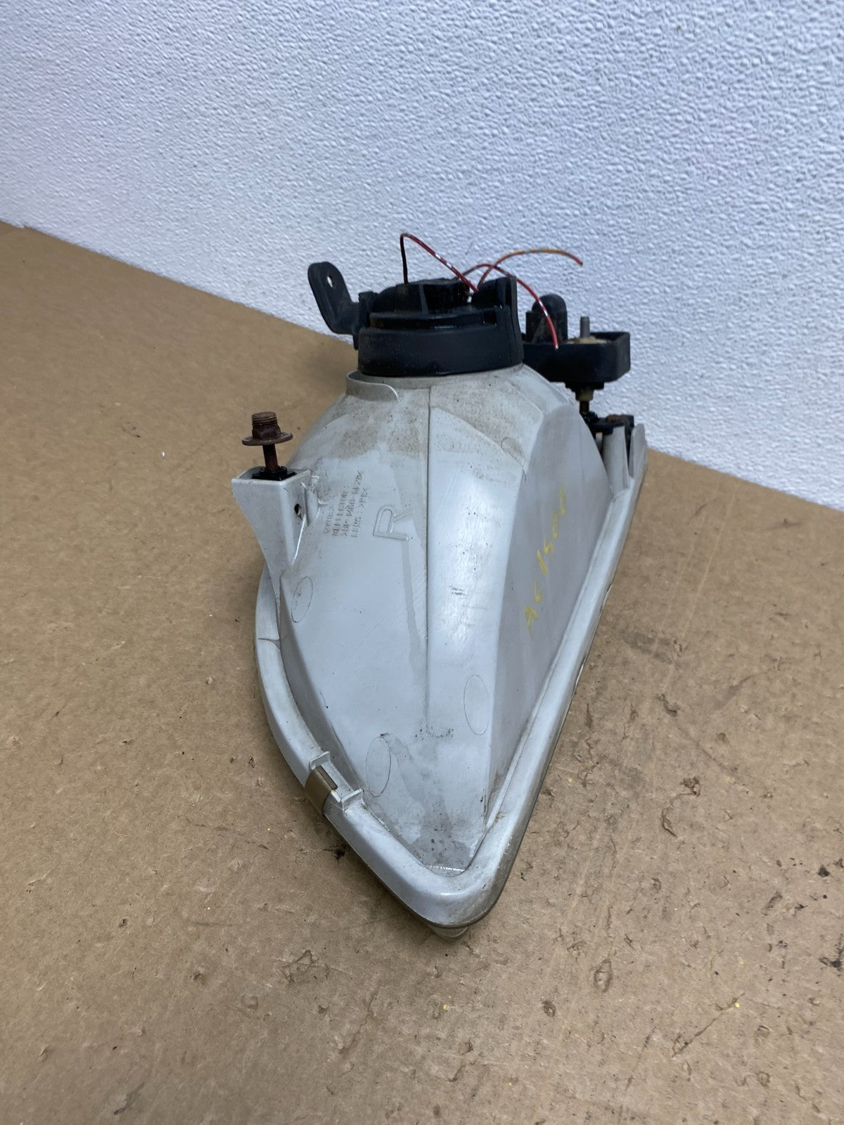 2001 2002 2003 Toyota Sienna Right Passenger Rh Side Headlight Halogen AC1500 DW7