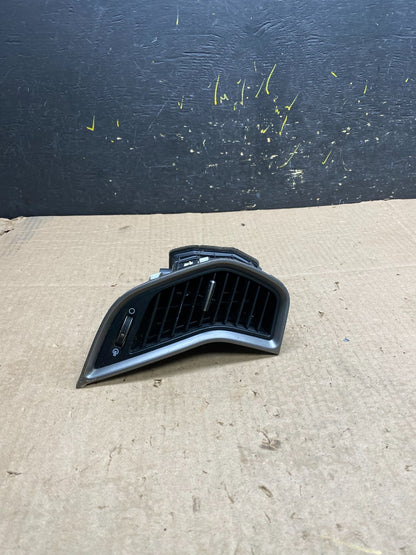 2013 to 2016 Hyundai Santa Fe Dashboard Center Left AC Air Heater Vent Z0183 DG0