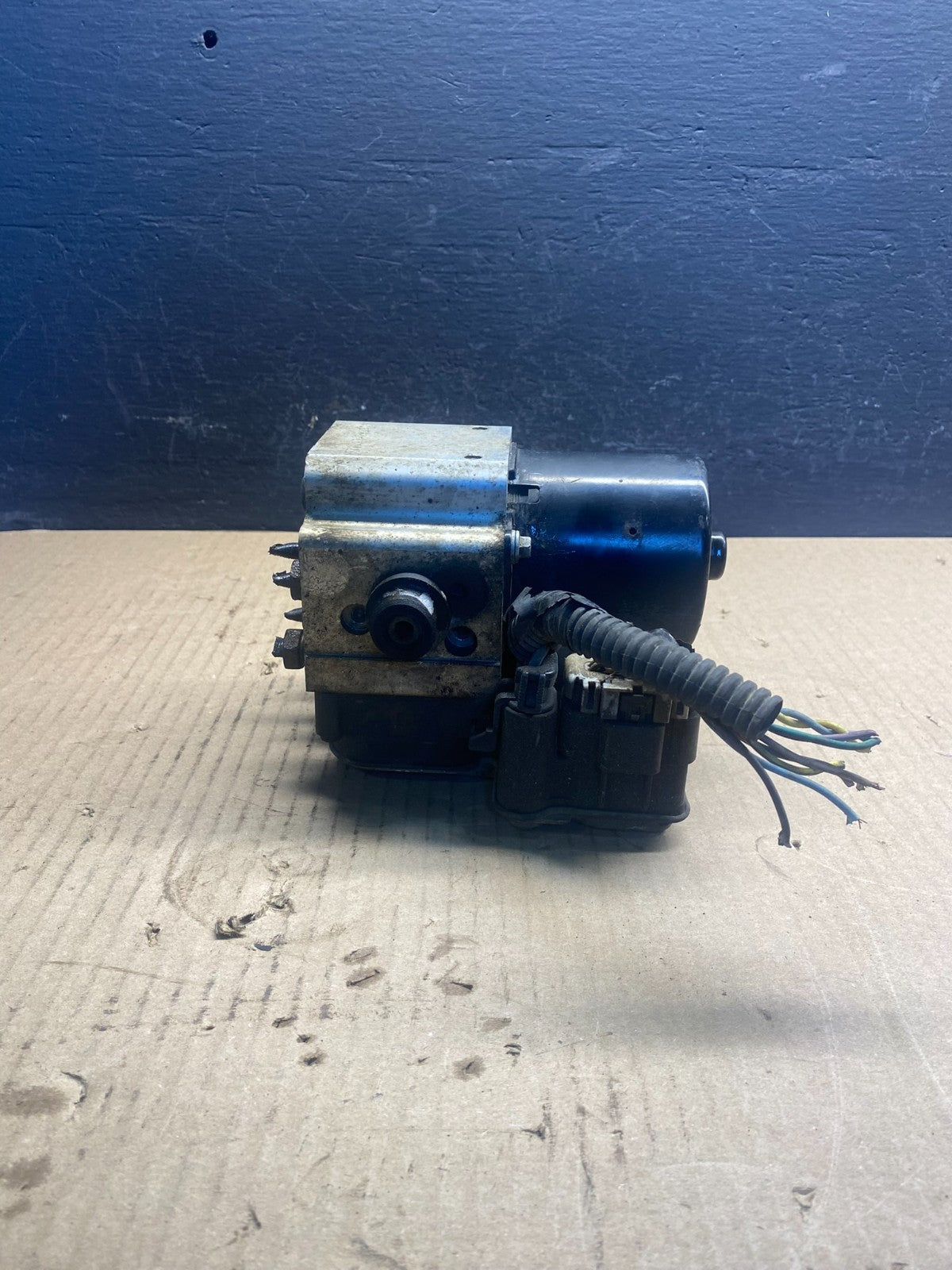 2003 - 2005 Chevrolet Silverado GMC Sierra ABS Anti-Lock Brake Module ac9000 DG4