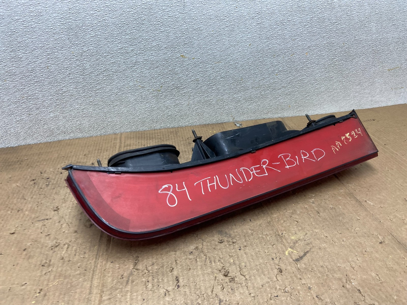 1983 1984 Ford Thunderbird Right RH Passenger Side Tail Light AA8524 LK5
