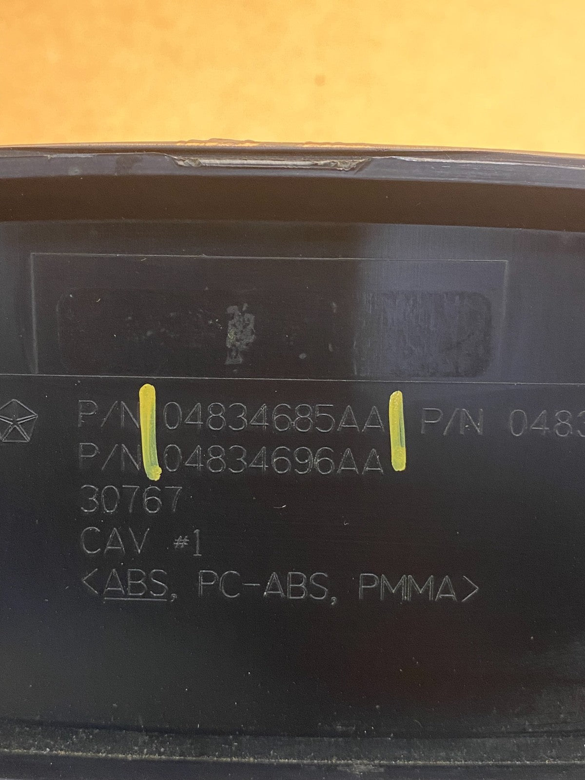 2005 Dodge Durango Speedometer Instrument Cluster Gauge p56049091ak AH7092 DG5