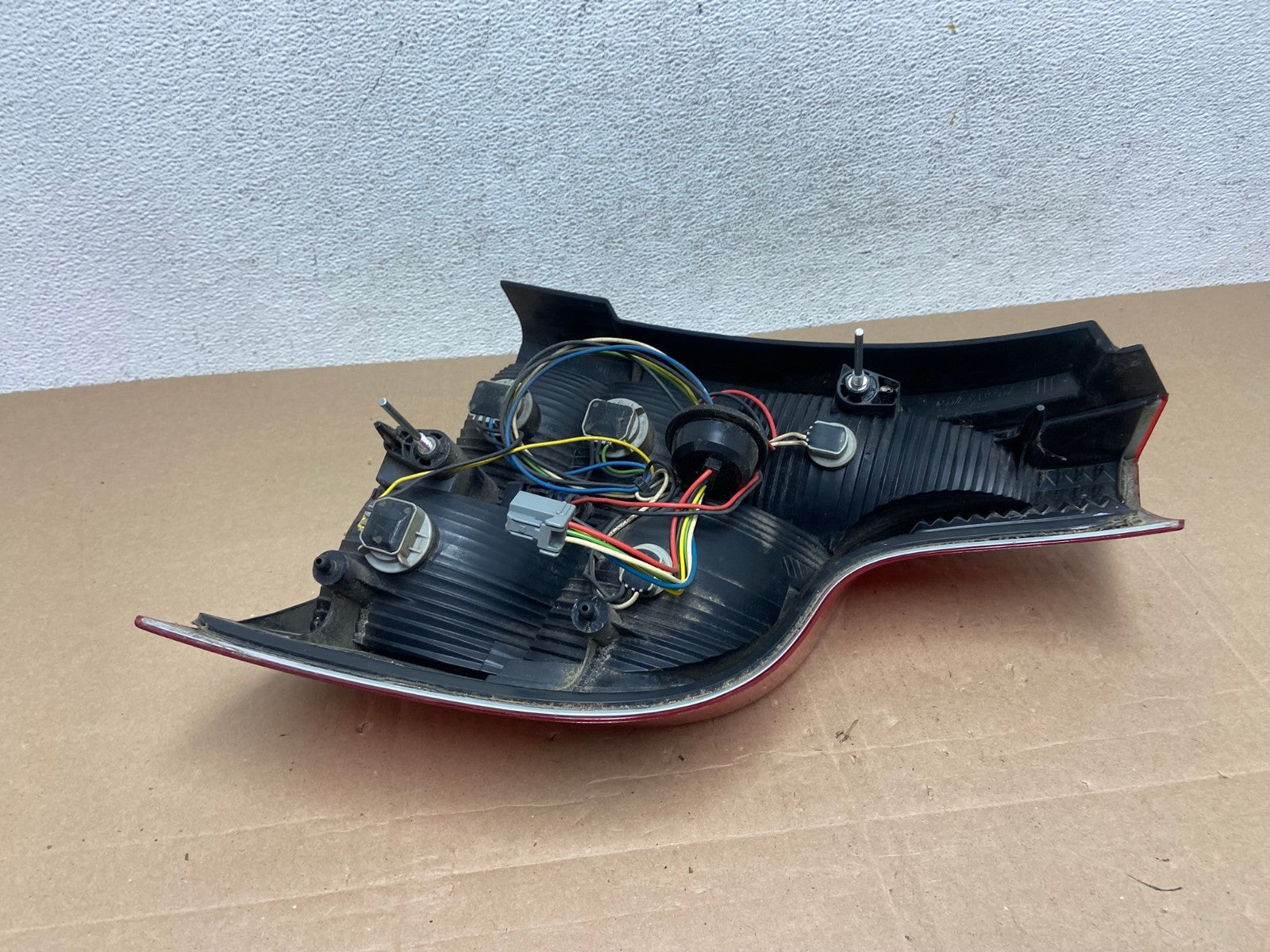 2007 to 2012 Volvo XC90 Left Driver Lh Side Lower Tail Light AE4930 LK6