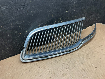 2013 to 2016 Lincoln MKT Left Driver LH Side Front Grill Grille OEM Y6450 DG1