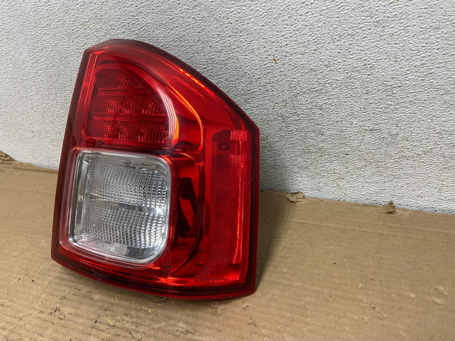 2011 2012 2013 Jeep Compass Right Passenger Rh Side Tail Light AG9281 LK2