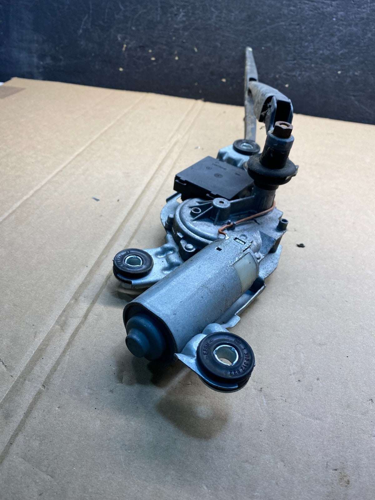 2011 to 2017 BMW X3 Rear Windshield Wiper Motor AG3697 DG4