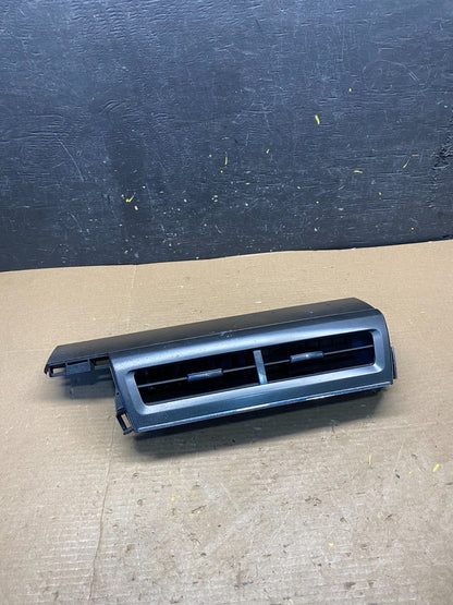 2012 to 2017 Toyota Prius V Center Dash A/C Air Vents With Trim Q9662 DG0