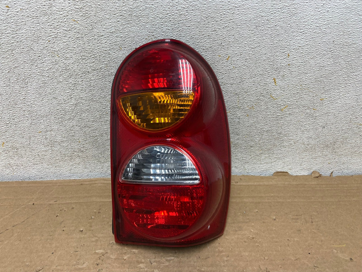 2002 2003 2004 Jeep Liberty Right Passenger Rh Side Tail Light AH9059 LK0