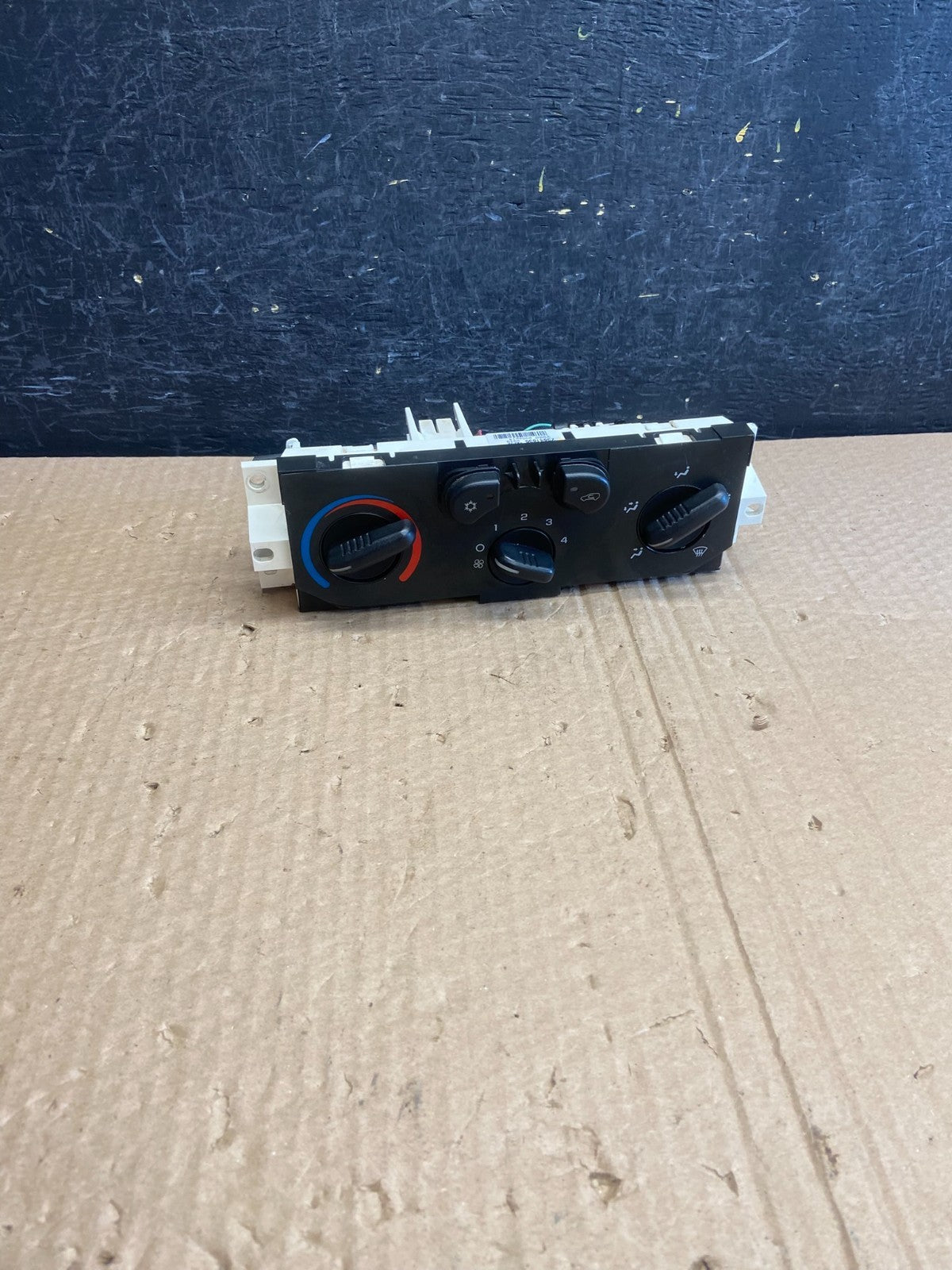 2004 to 2008 GMC Chevrolet Canyon Colorado Climate Control A/C Panel AF6269 DG0