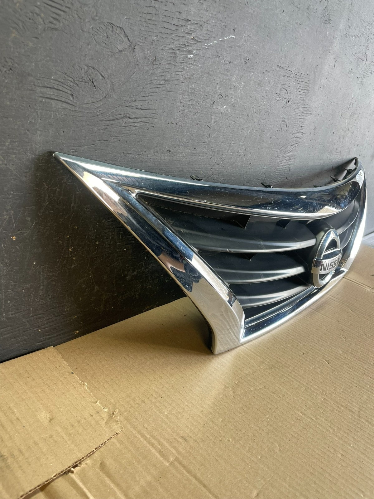 2013 to 2015 Nissan Altima Front Upper Grill Grille Sedan Aftermarket ae3528 DG2