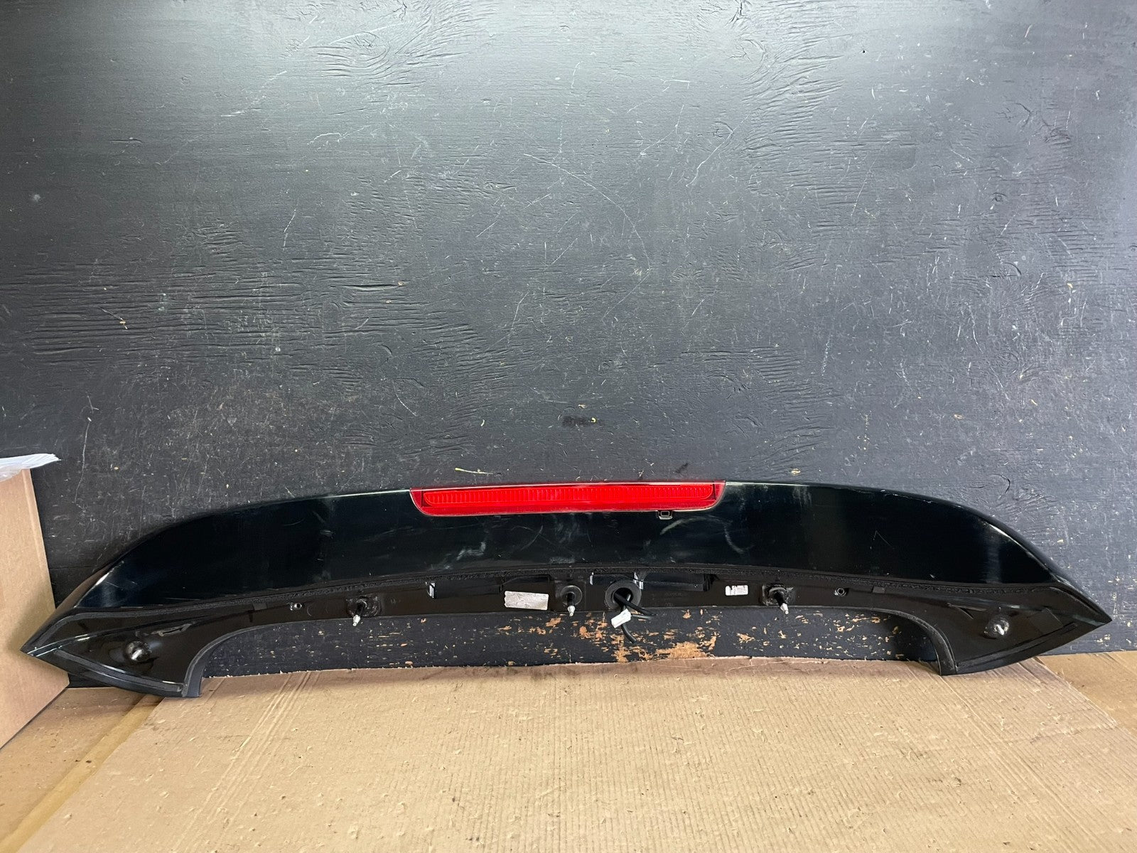 2016 to 2020 Kia Sorento Rear Spoiler Wing Brake Light OEM  AA2168 DG7