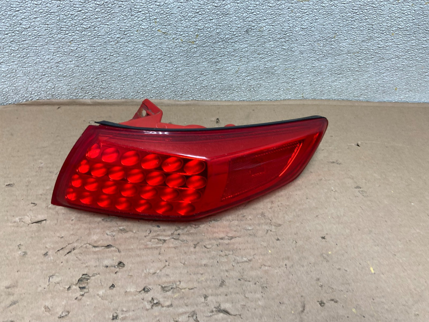 2003 to 2008 Infiniti FX35 FX45 Right Passenger RH Side Tail Light OEM AB0829 LK0
