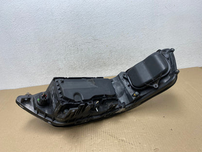 2005 to 2011 Lincoln Town Car Left Driver LH Side Headlight AE9504 LK6