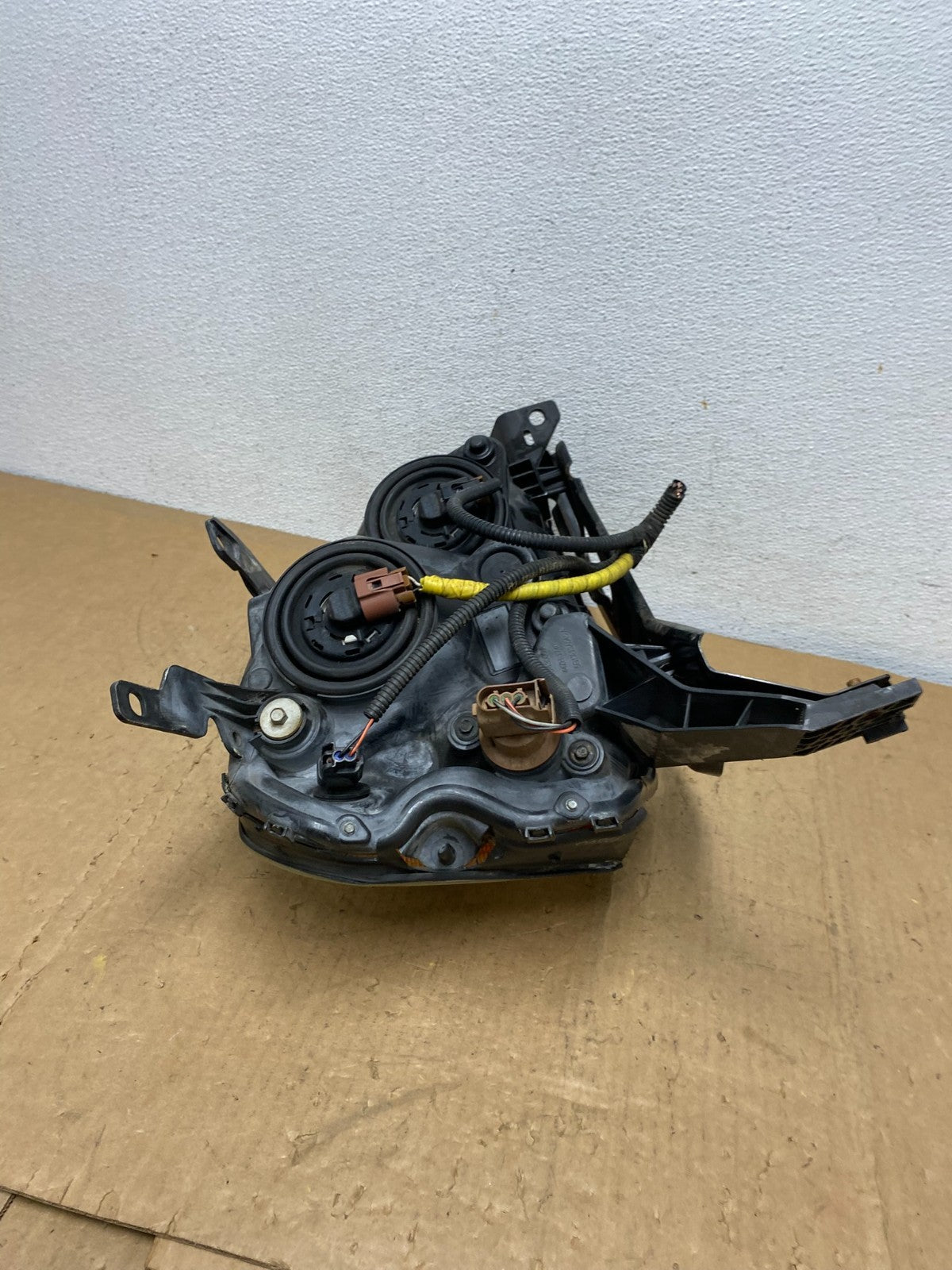 2005 2006 2007 Ford Five Hundred Halogen Headlight Left Driver Lh AD0594 DW9