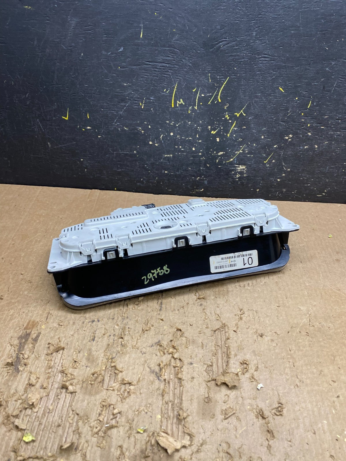 2005 Nissan Pathfinder Speedometer Cluster Gauge OEM  z9758 DG4