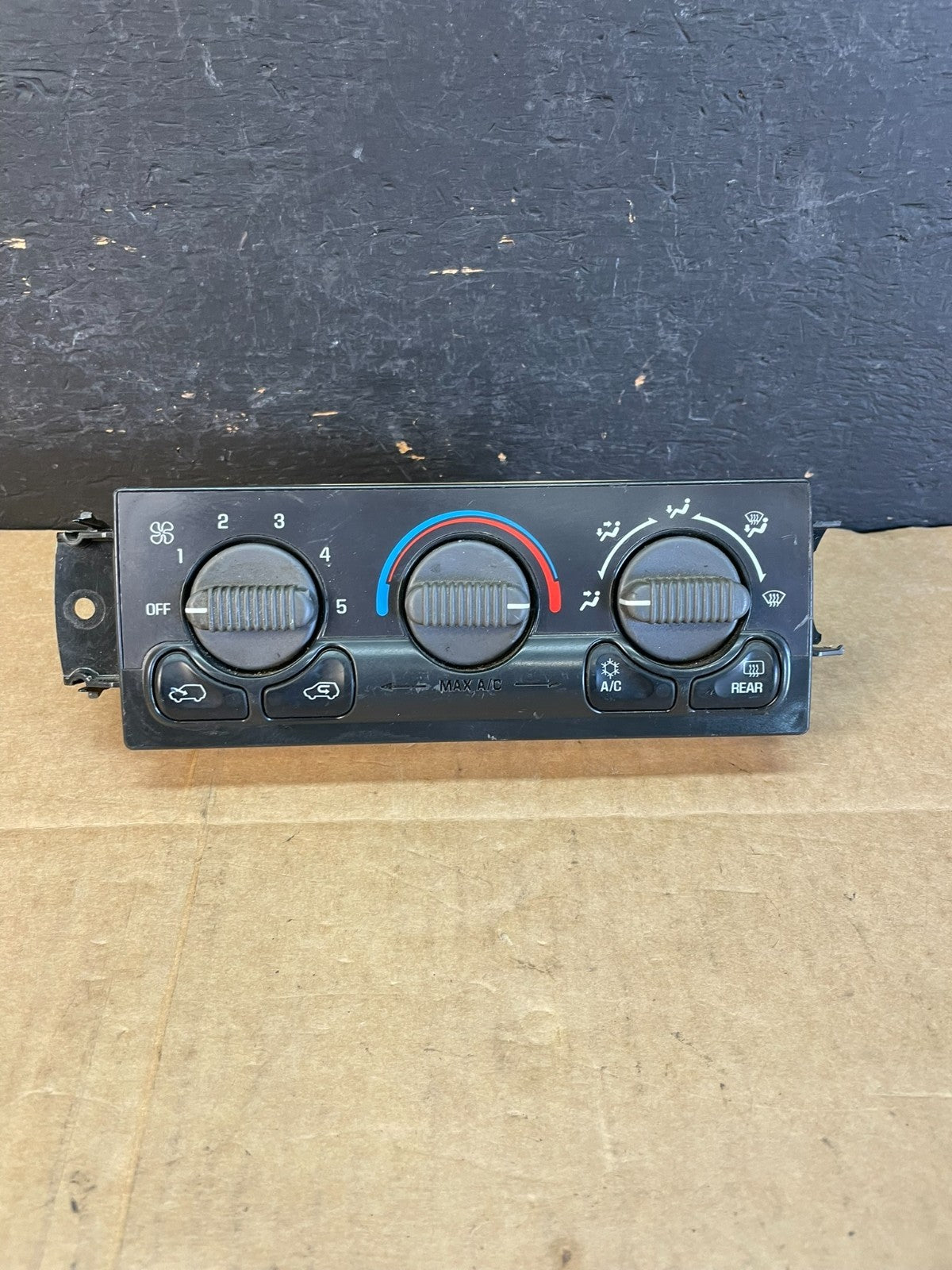 1999 to 2002 Chevrolet Silverado HVAC Heater Climate Control Module ac5215 DG0