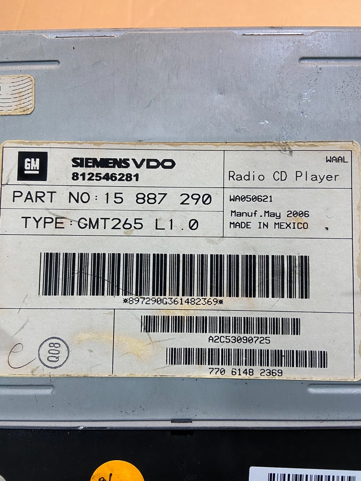 2005 to 2007 Cadillac Escalade Radio CD AM/FM DVD 6 Disc OEM Z0574 DG6