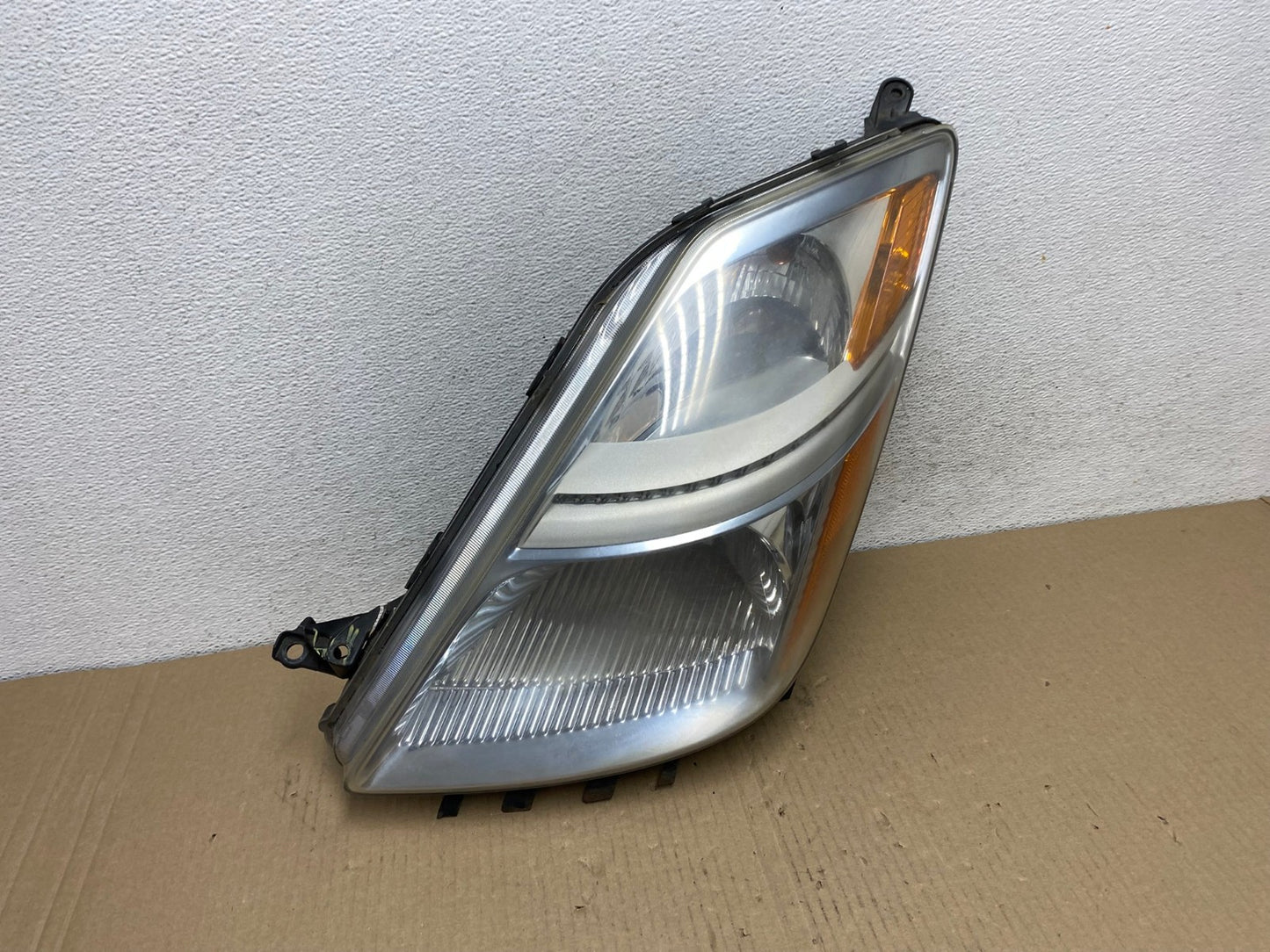 2006-2009 Toyota Prius Left Driver LH Side Blue Headlight Halogen AE9495 LK2