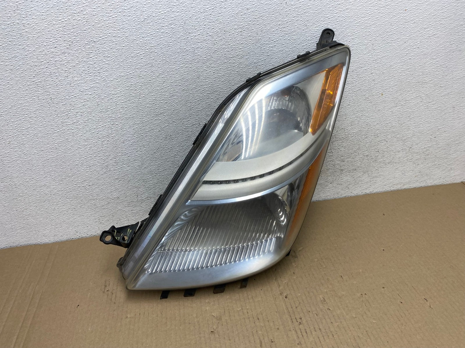 2006-2009 Toyota Prius Left Driver LH Side Blue Headlight Halogen AE9495 LK2