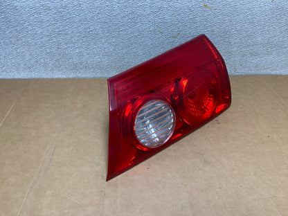 2006 to 2010 Toyota Sienna Right Passenger Side Rh Inner Tail Light Oem X2729 DW2