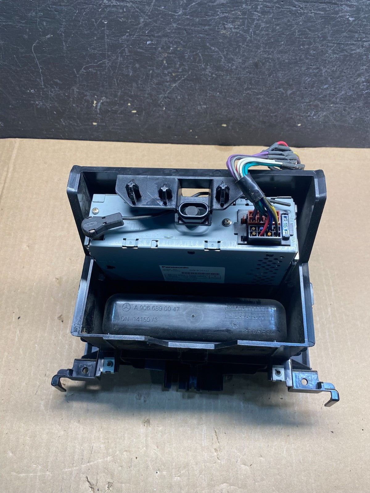 2009 Freightliner Sprinter CD PLAYER Equipment Radio PANASONIC CQ5101U AE7901 DG5