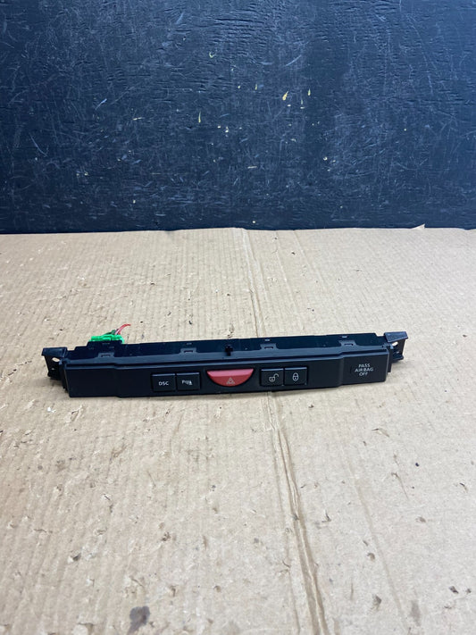 2006-2009 Land Range Rover Sport Center Console Hazard Door Lock Switch AE39710
