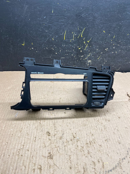 2011 2012 2013 Kia Optima Front  Dash Radio Bezel Trim Air Vent OEM Y7807 DG0