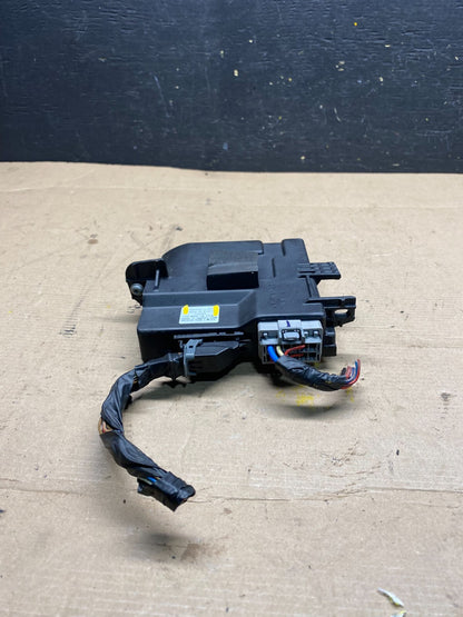 2006-2014 Kia Sedona Entourage Power Sliding Door Control Module N7380 DG5