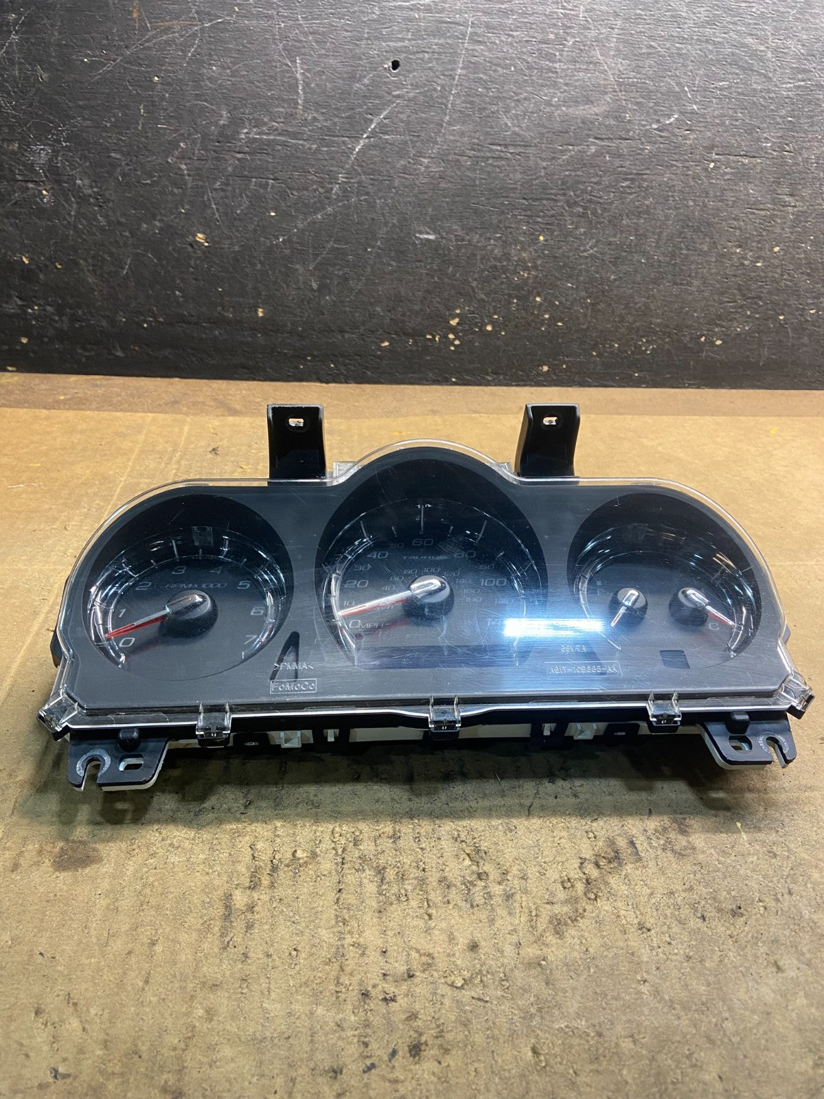 2011 2012  Ford Taurus Speedometer Instrument Cluster Gauges y37800