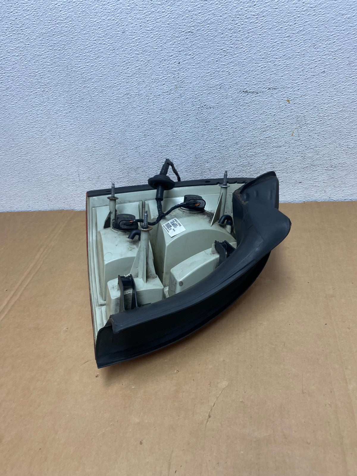 2003 to 2011 Lincoln Town Car Right Passenger Rh Tail Light AD2572 LK5