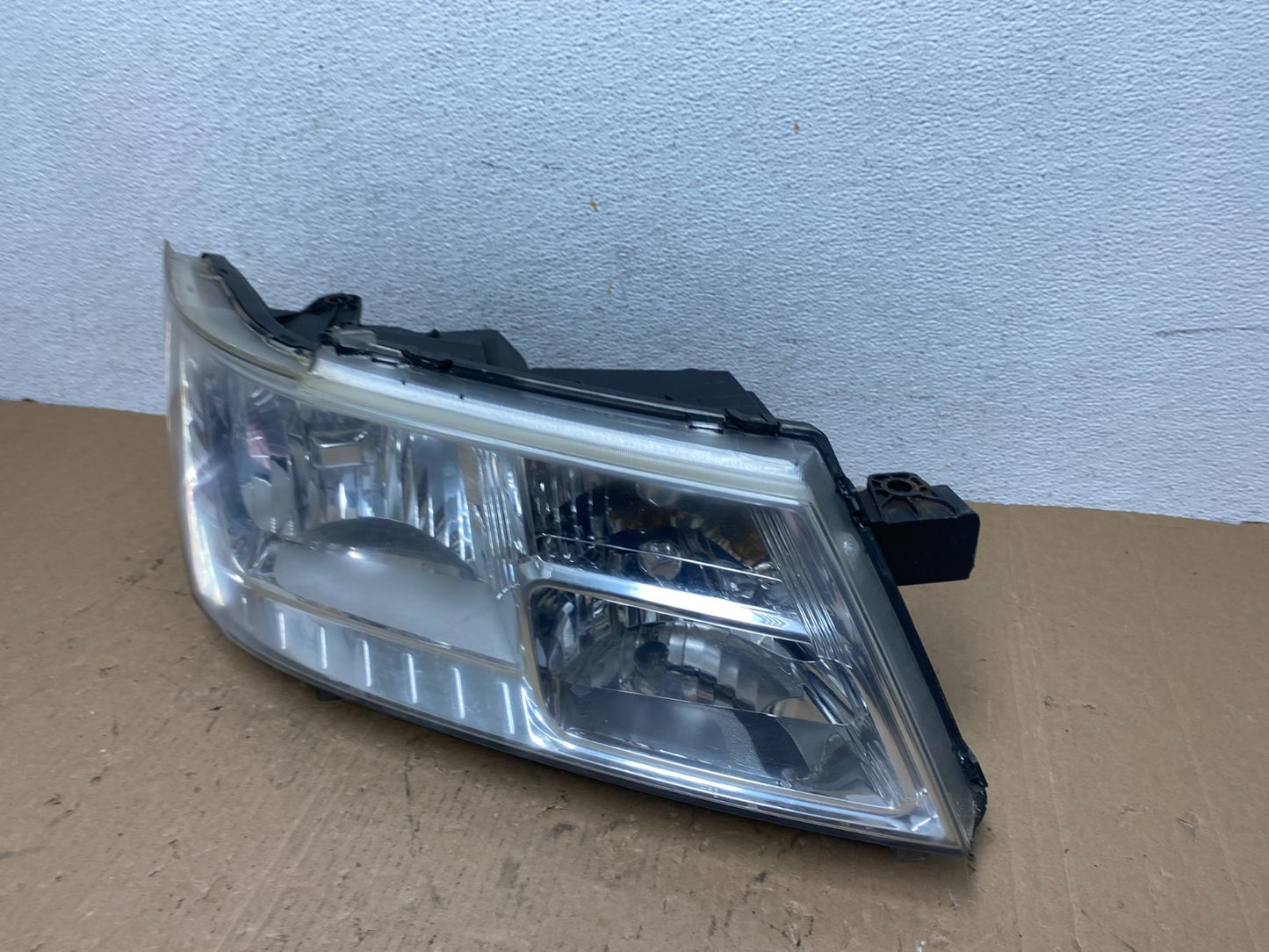2009 to 2017 Dodge Journey Headlight Right Passenger Rh Halogen AD8067 DW1