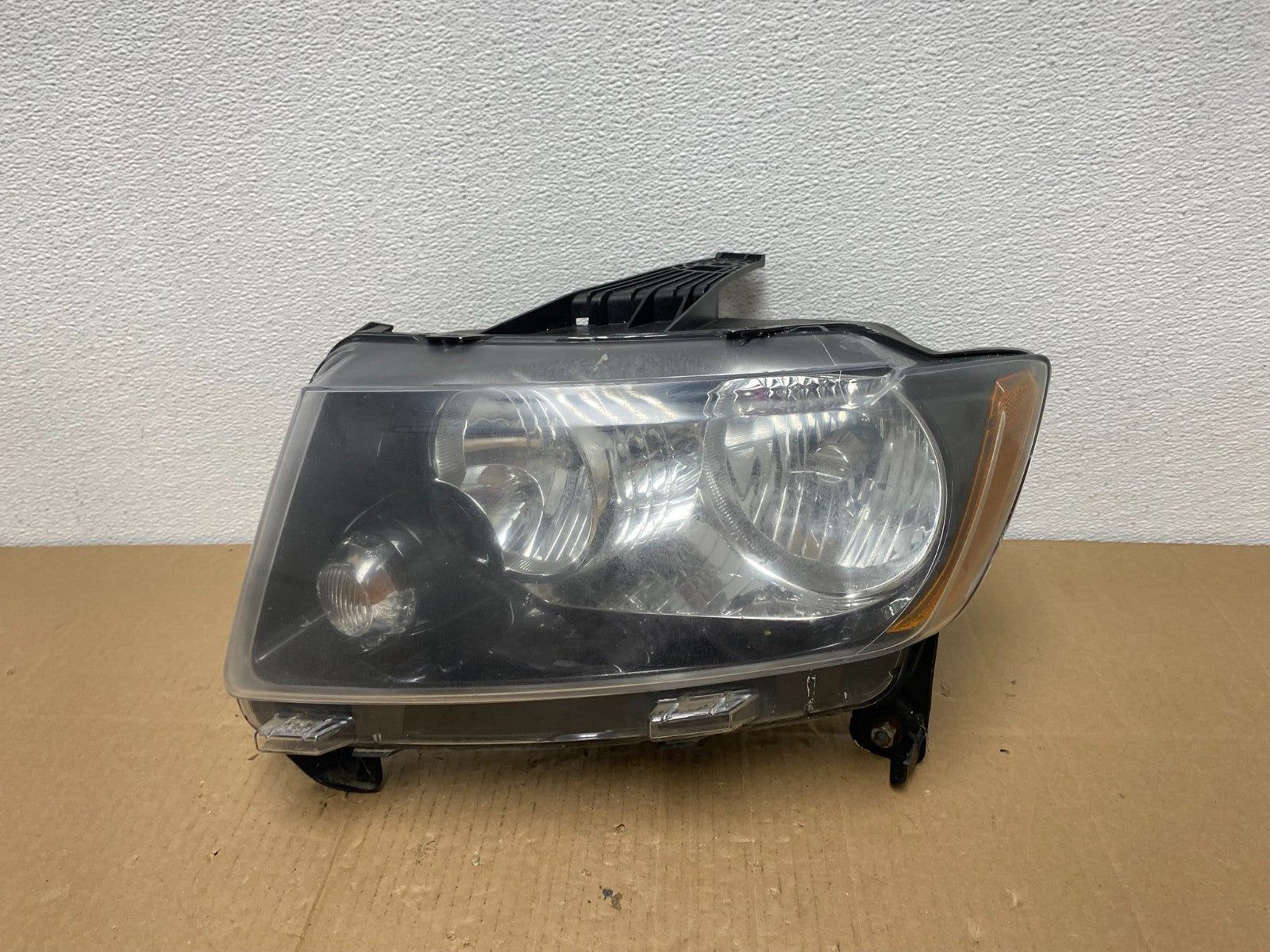 2011 to 2013 Jeep Grand Cherokee Halogen Left Driver Lh Headlight Oem AB8138 DW0