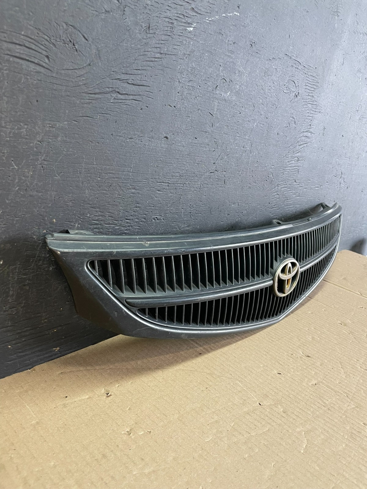 1999 2000 2001 Toyota Solara Front Upper Grill Grille AE3672 DG2
