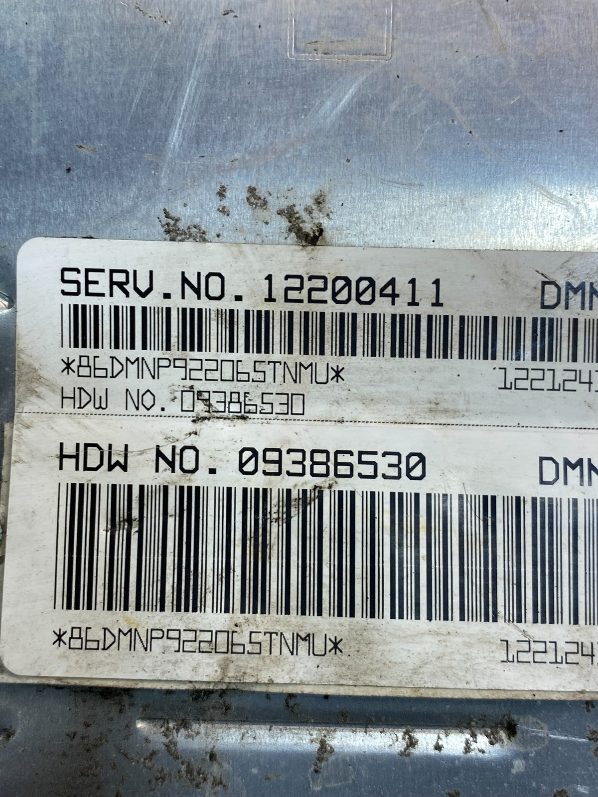 2001-2002 Silverado Tahoe Engine Computer Module 12200411 ECM ECU AH9606 DG2