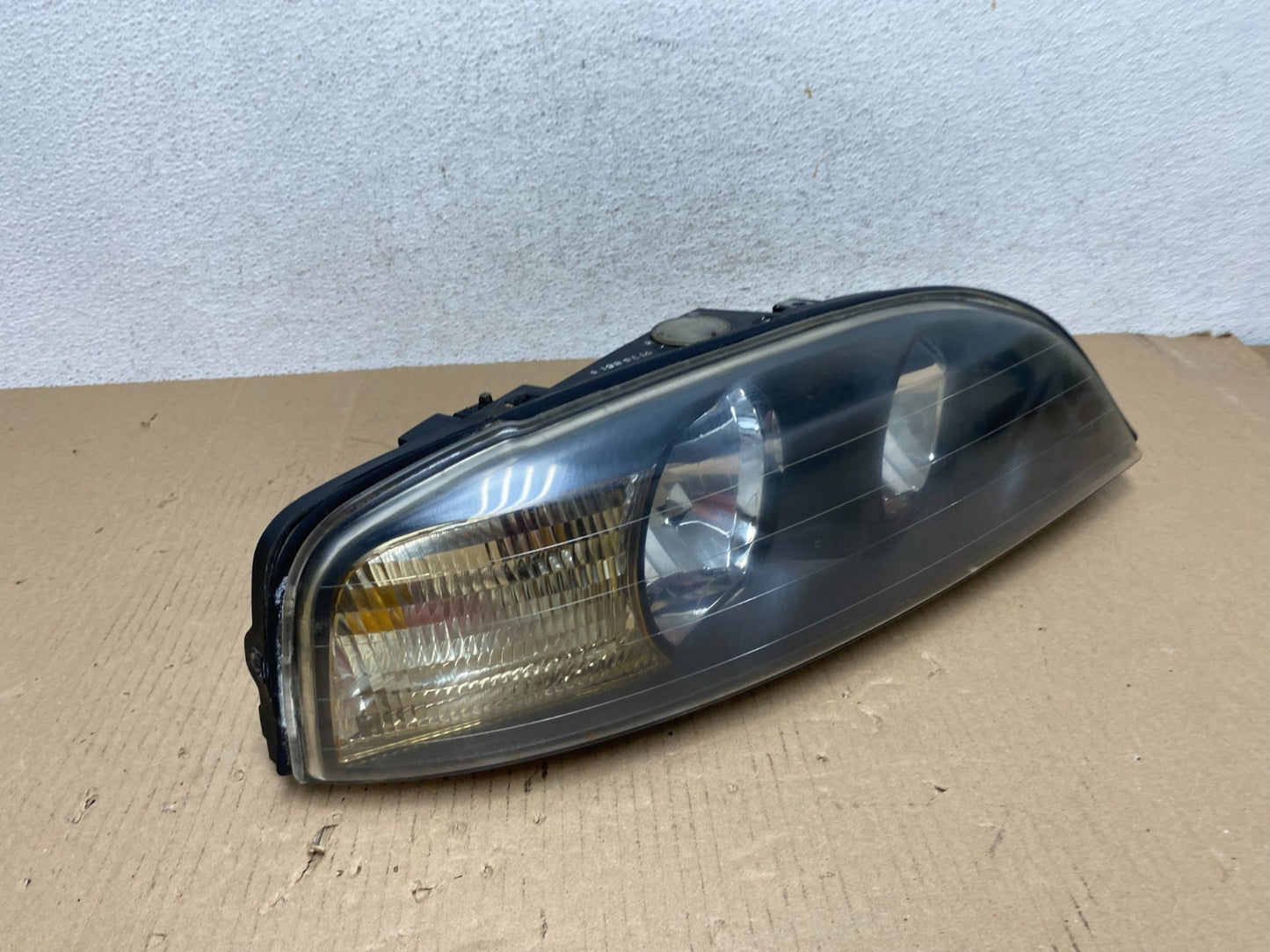 2000 to 2002 Lincoln Ls Right Passenger RH Side Headlight Halogen AE7263 DW2