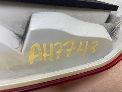 2009 2010 BMW 323i 325i 328i 335i 3 Series Left Driver Tail Light AH7743 LK5