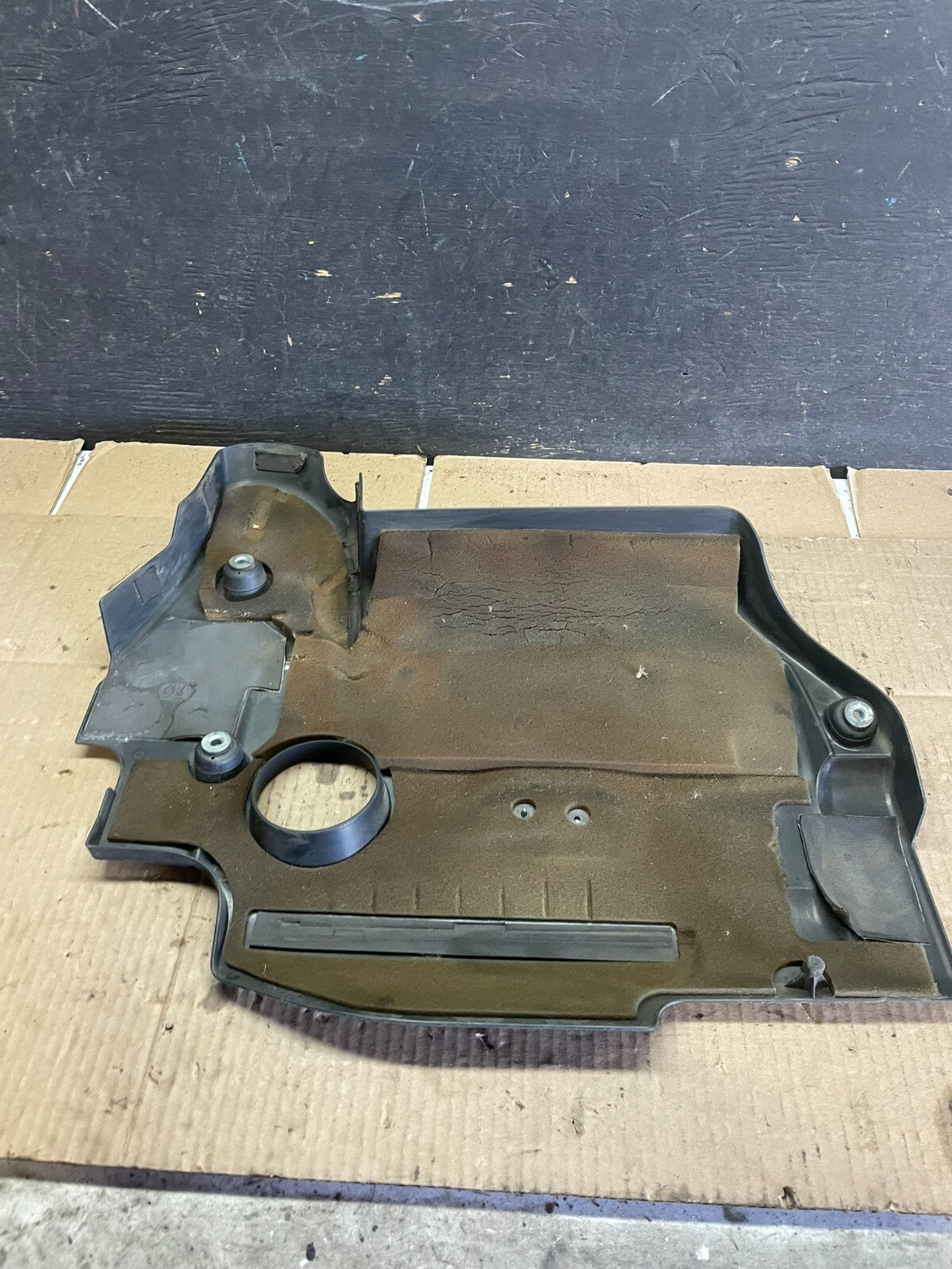 2007 to 2013 Nissan Altima 2.5 L Engine Cover M2732 DG4