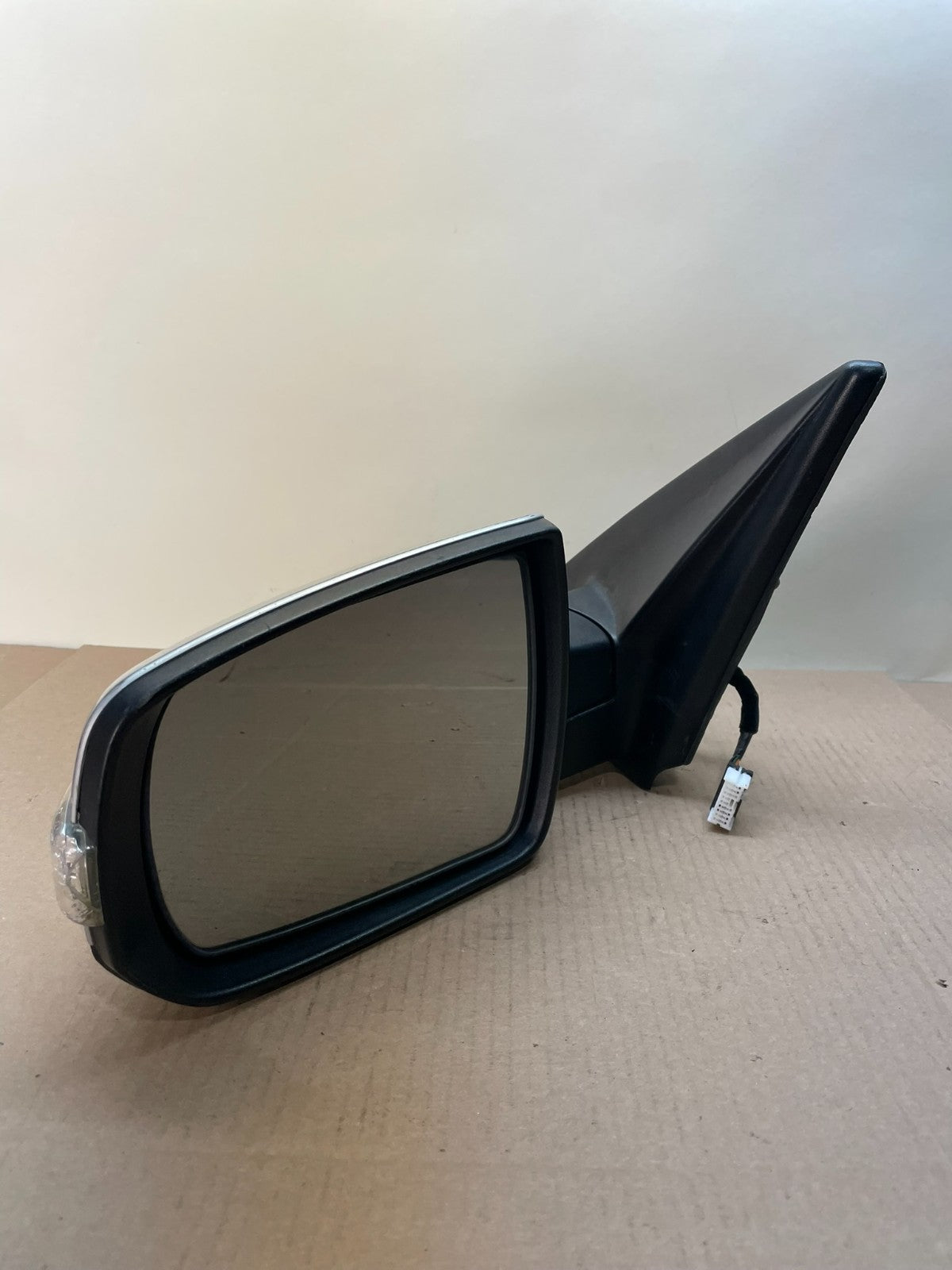 2011 - 2015 Kia Sorento Left Driver Lh Side Door Mirror Turn Signal Oe AI8743 DG2