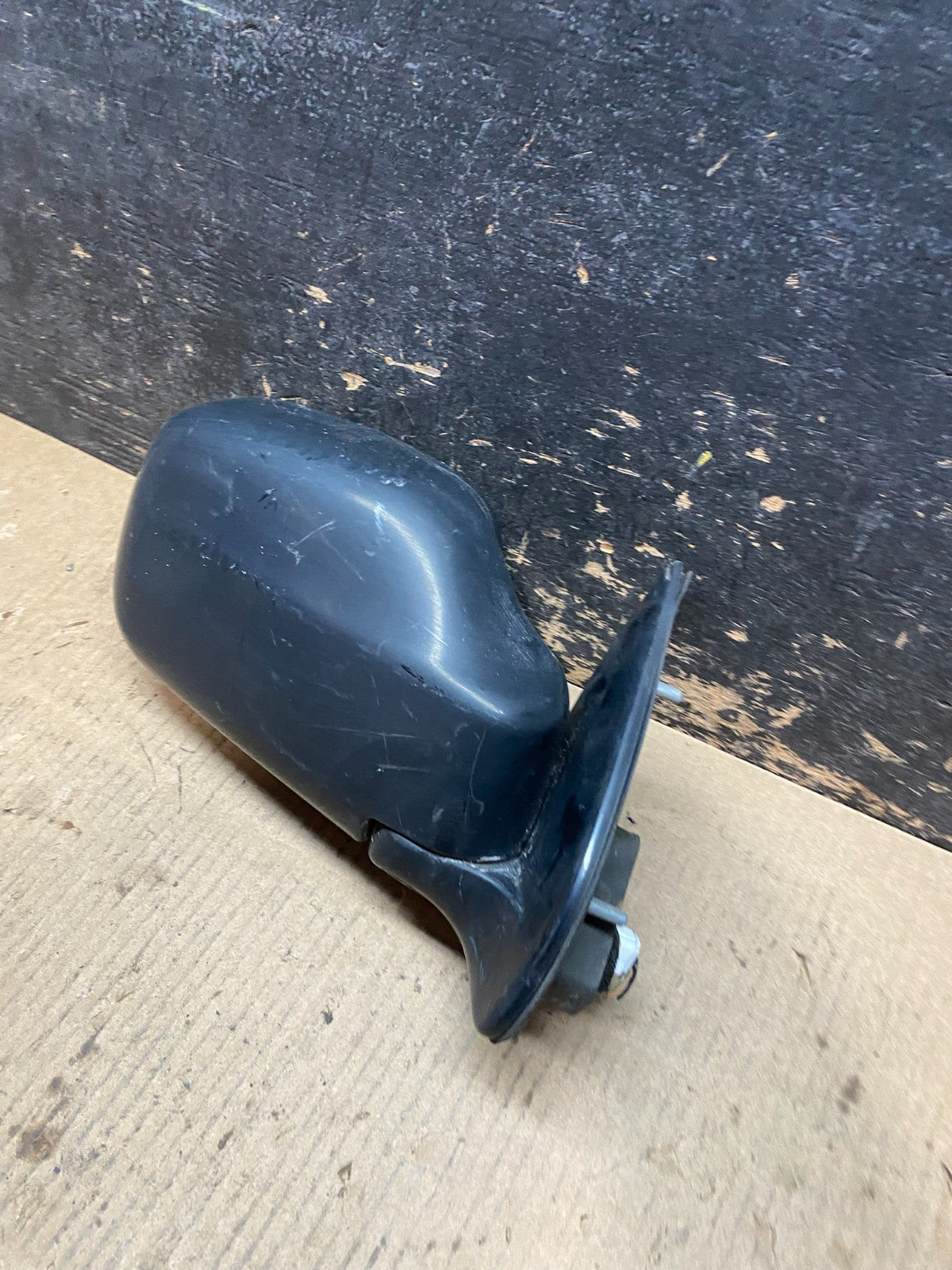 1998 to 2002 Isuzu Rodeo Right Passenger RH Power Door Mirror OEM X9647 DG1