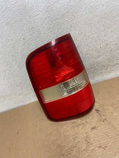 2004 to 2008 Ford F150 F-150 Left Driver LH Side Tail Light AI0930 LK2