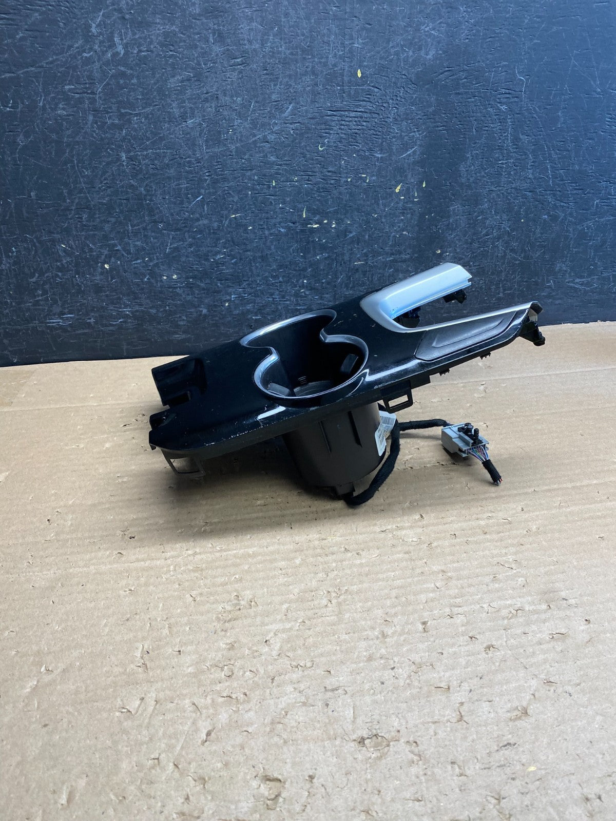 2013 to 2016 Ford Fusion Front Center Console Cup Holder Cupholder ag6233 DG3