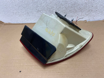 2005 2006 2007 Volkswagen Jetta Right Passenger Rh Side Tail Light AG9134 LK4