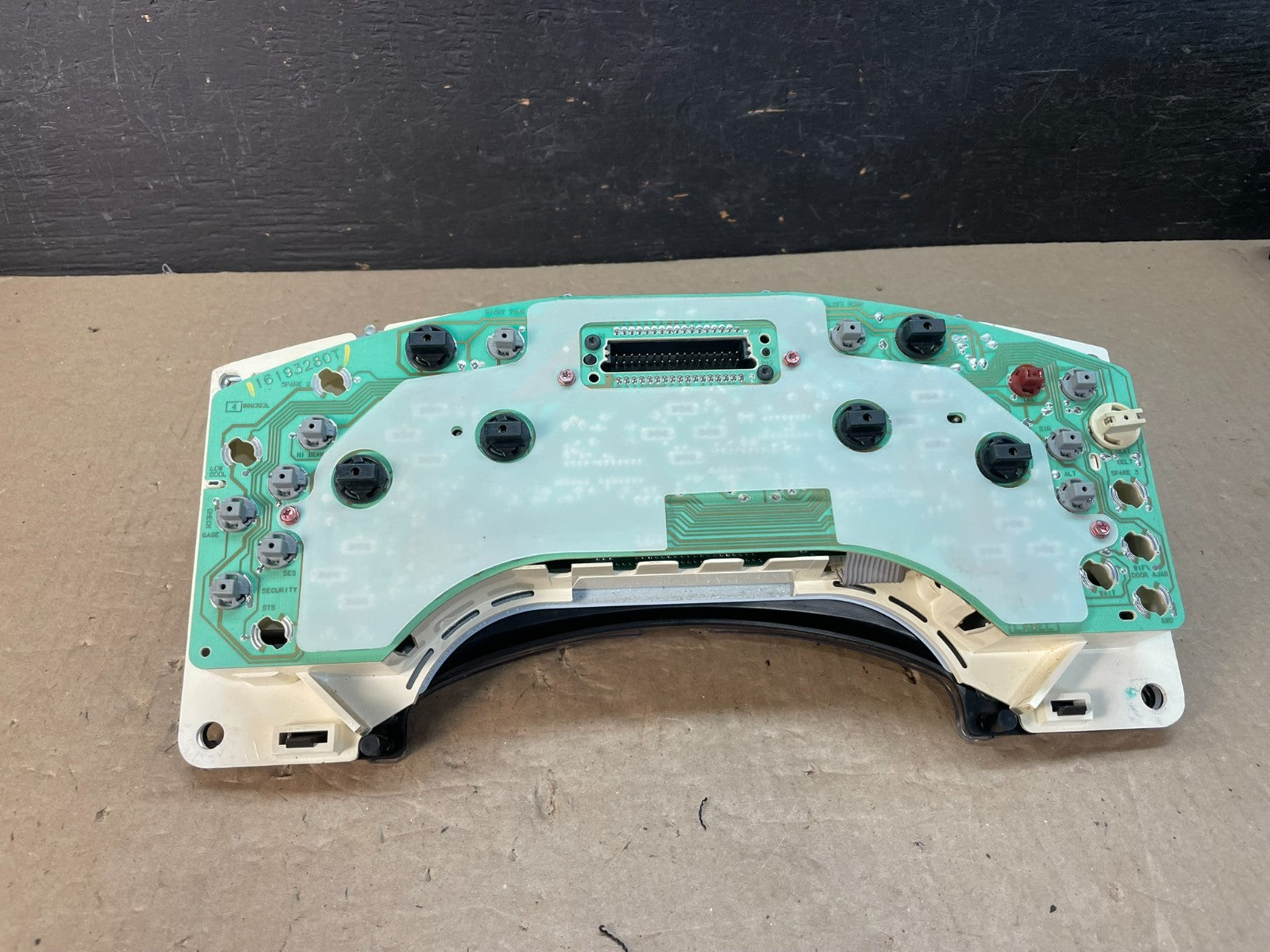 1996 to 2000 Chevrolet Express Speedometer Cluster Gauge AE3381 DG7