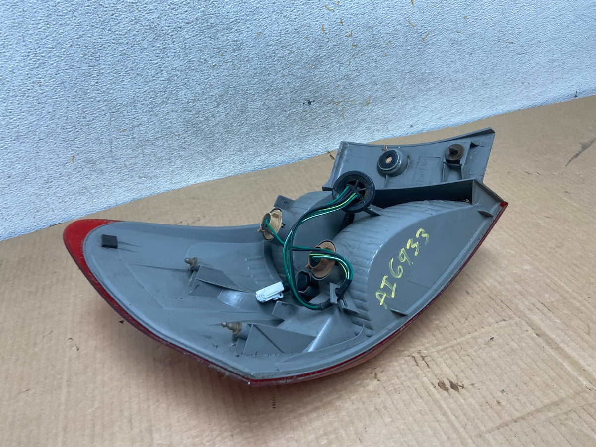 2008 to 2015 Nissan Rogue Right Passenger Rh Side Tail Light AI6933 LK4