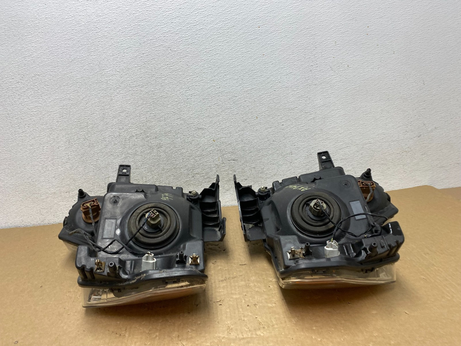2009 to 2014 Ford F-150 F150 Left+Right Halogen Headlights AF7442 DW9